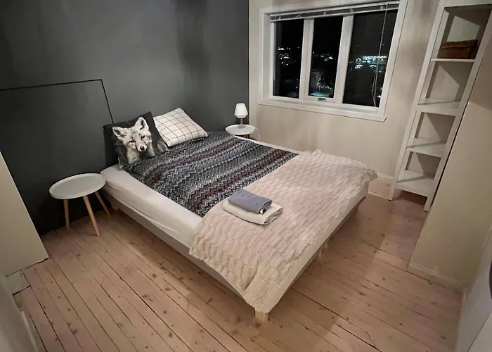 Semesterbostad Large And Stylish 4-bedroom In The Center