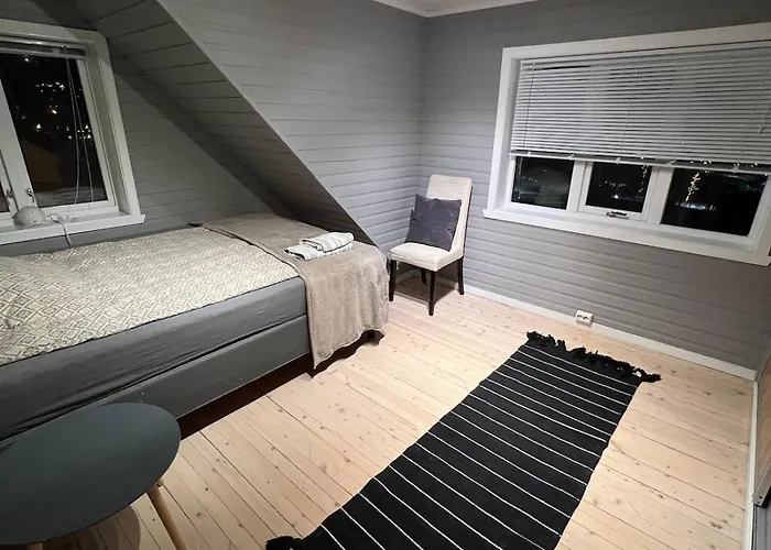 Large And Stylish 4-bedroom In The Center * Senja