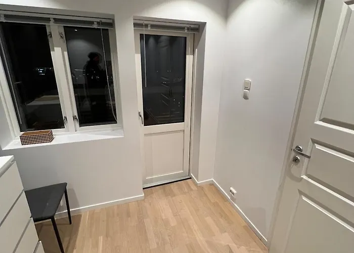 Large And Stylish 4-bedroom In The Center Semesterbostad *