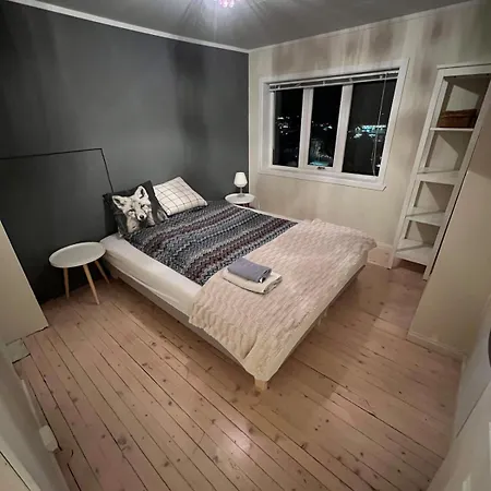 Ferienhaus Large And Stylish 4-bedroom In The Center